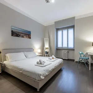 Sant' Ambrogio Flat Milán